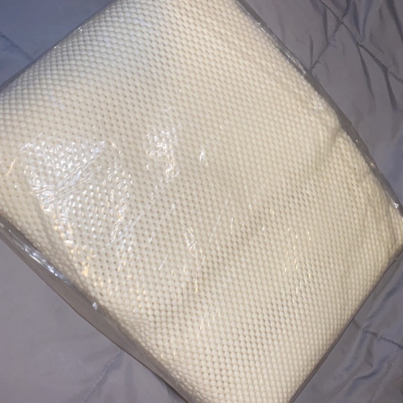 Safety Step Rug Pad 4'8"x7'6" - Picture 2 of 2